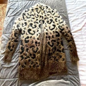 The softest “barefoot dreams” material sweater size xs